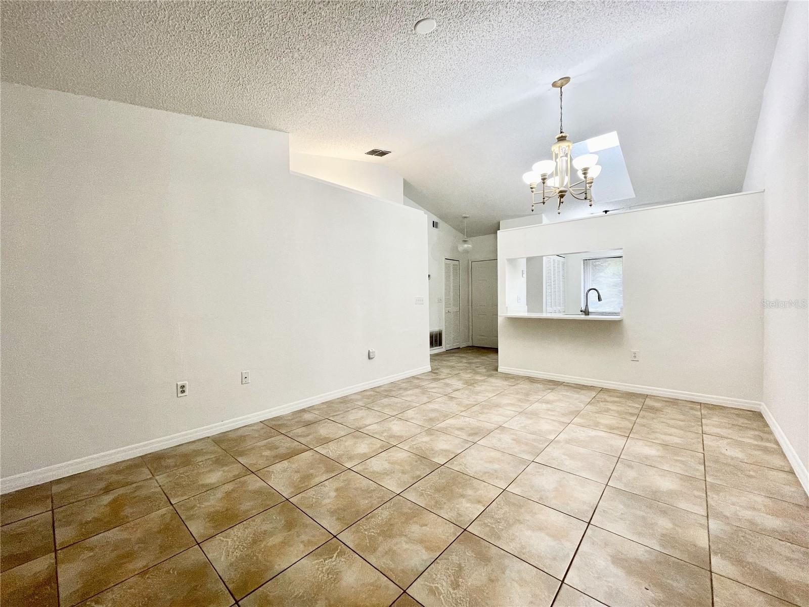 RIVER CREST - Residential