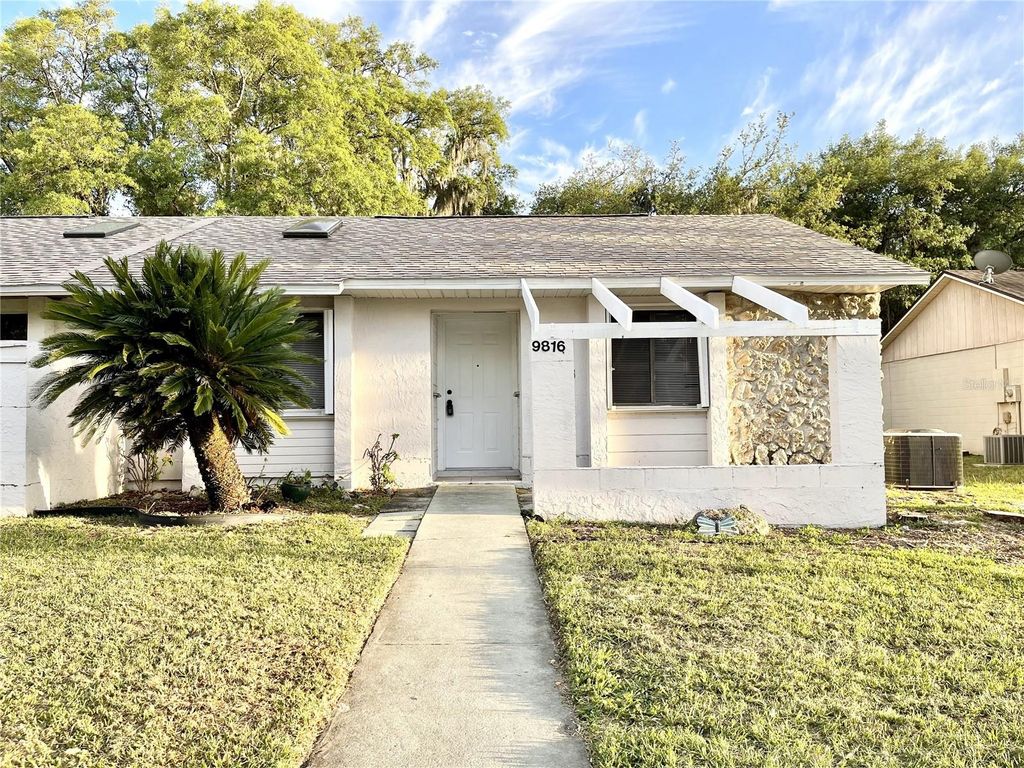 Photo of 9816 River Crest Court, Orlando, FL 32825 (MLS # O6398745)