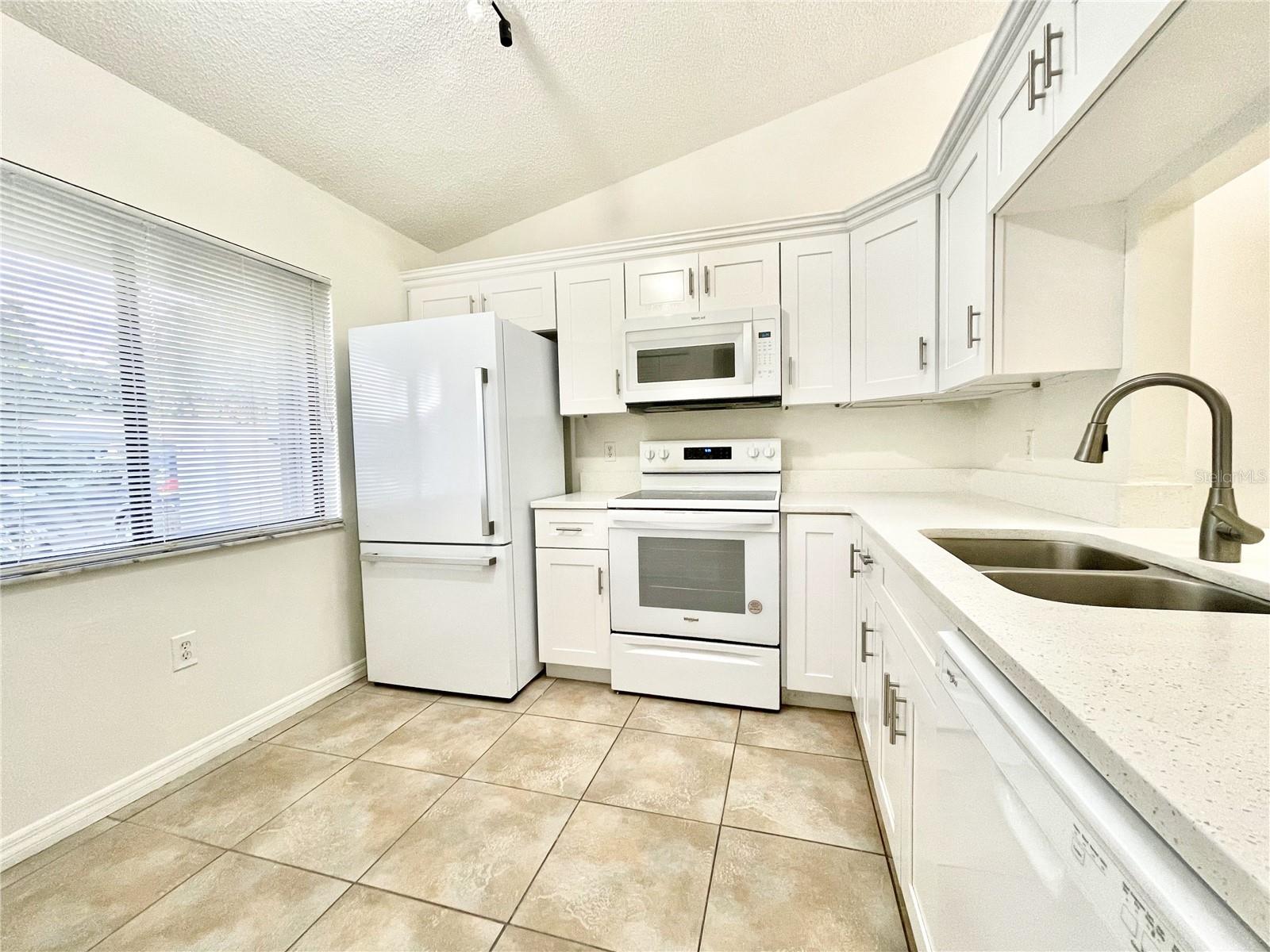 RIVER CREST - Residential