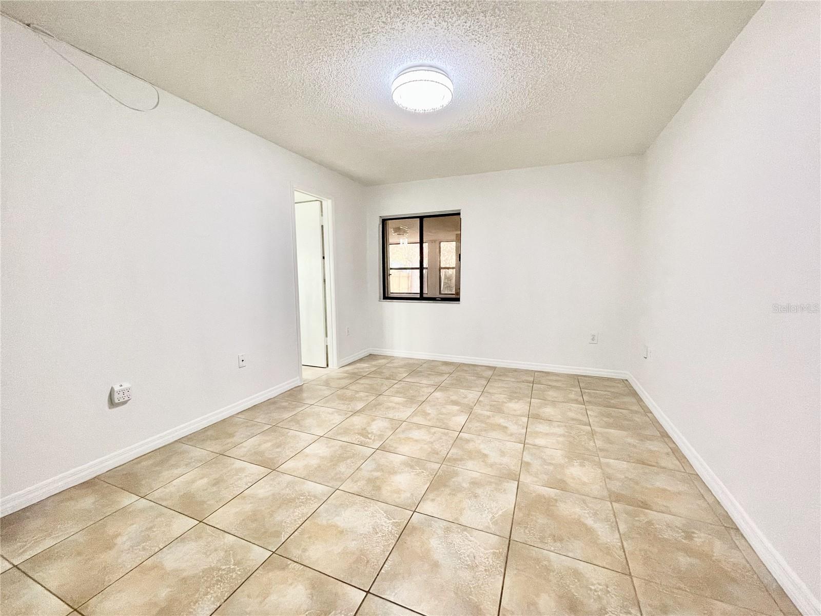 RIVER CREST - Residential