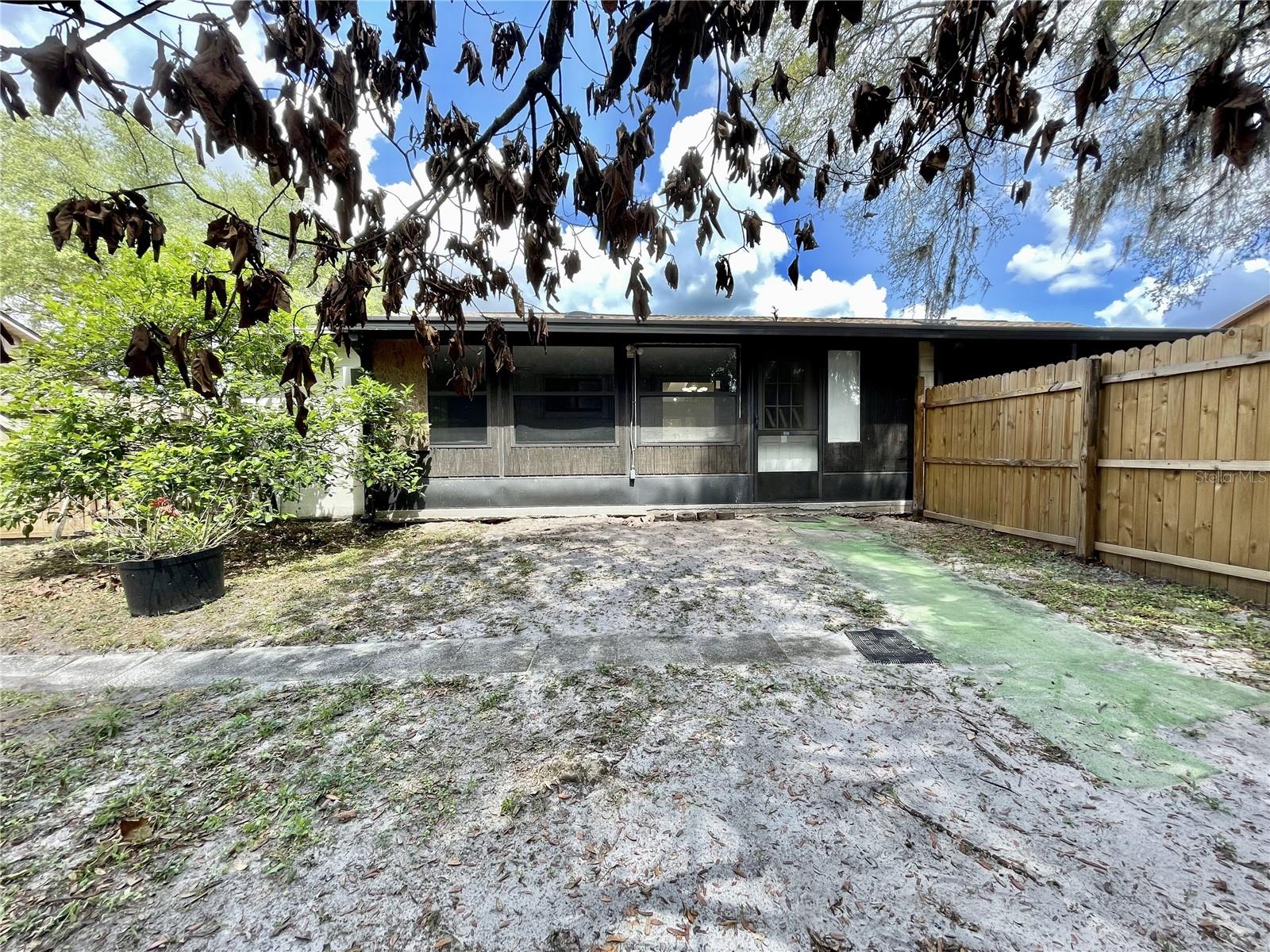 RIVER CREST - Residential