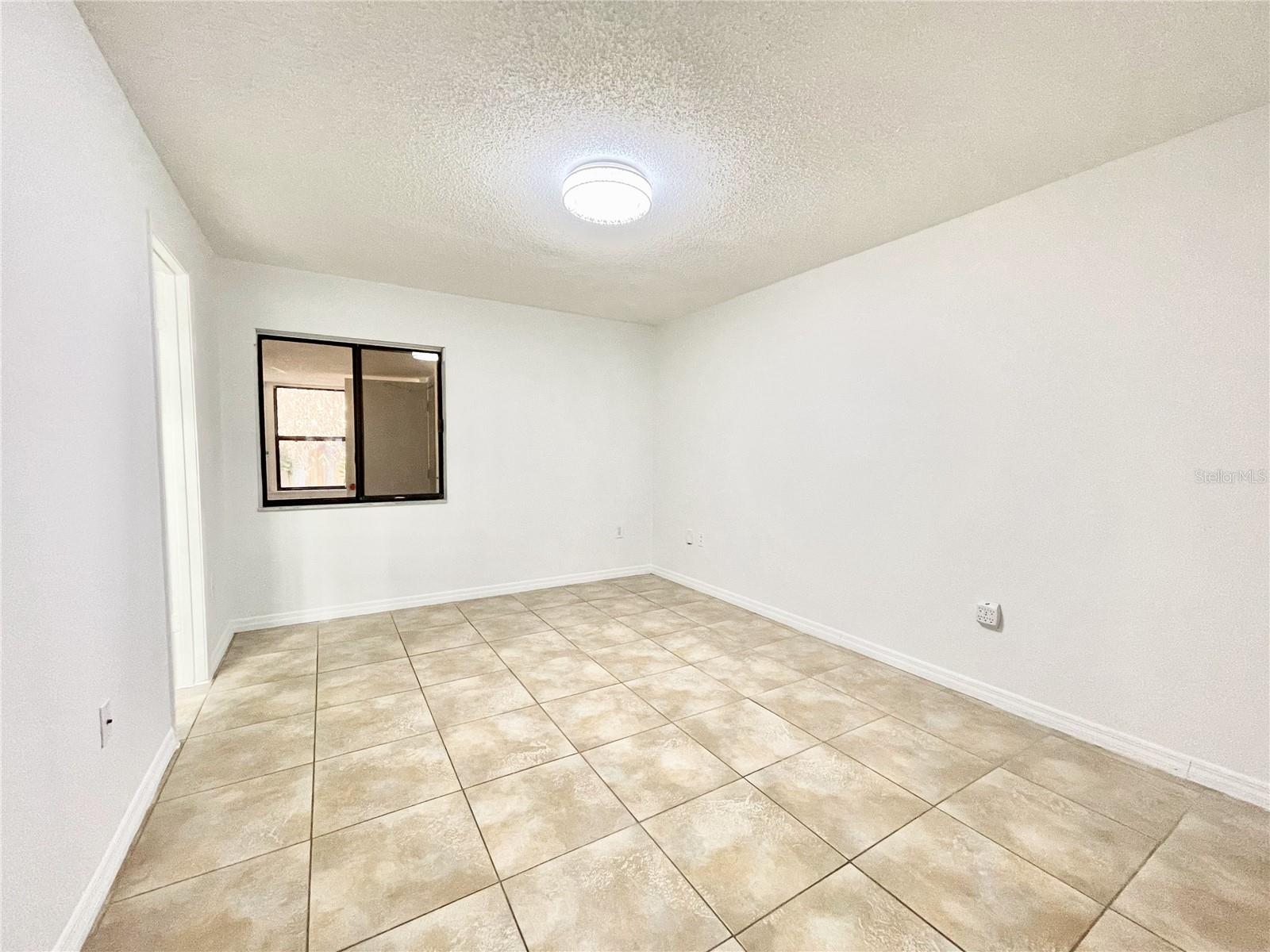 RIVER CREST - Residential