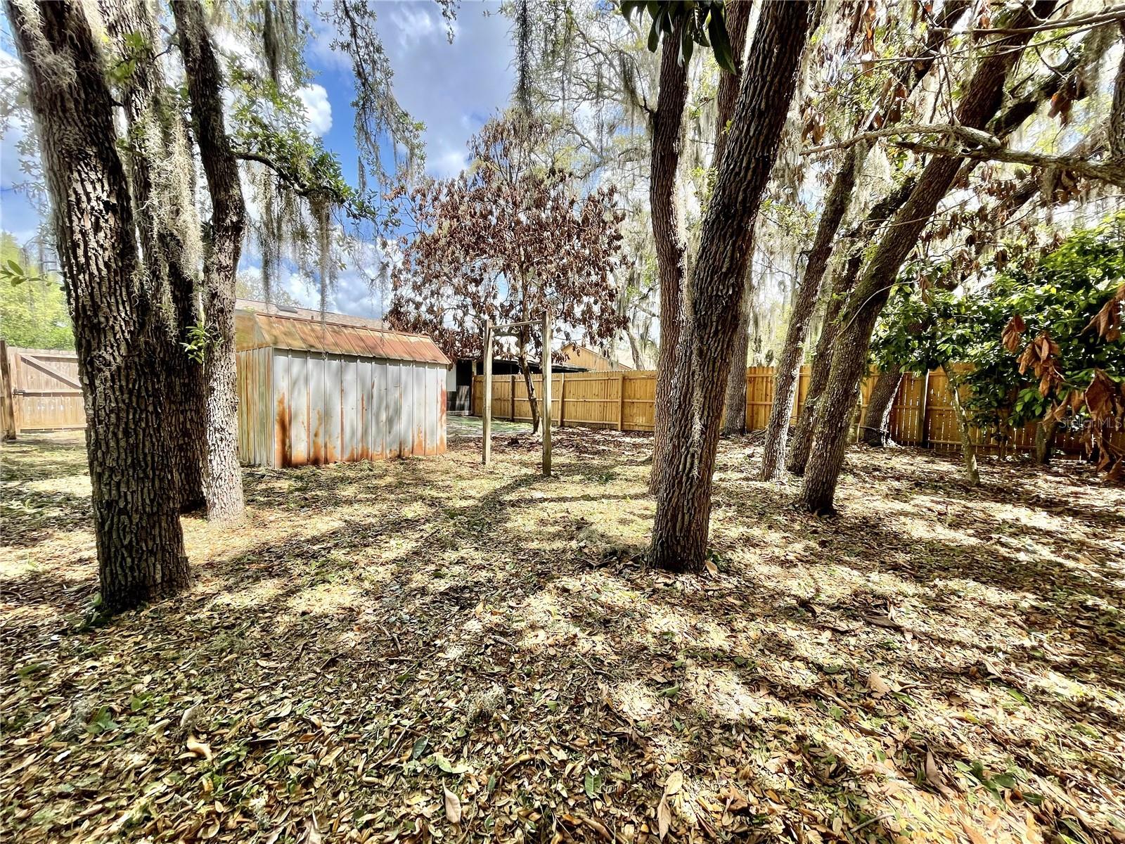 RIVER CREST - Residential