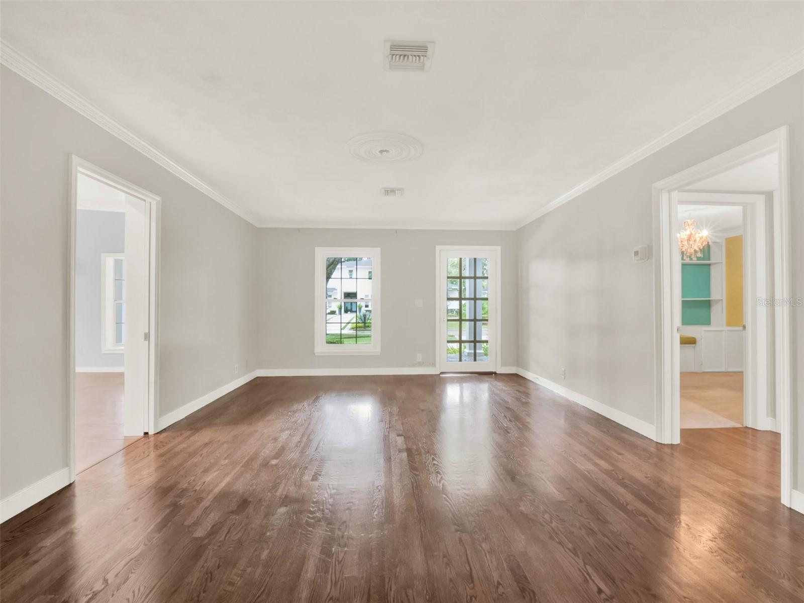 130 W KINGS WAY