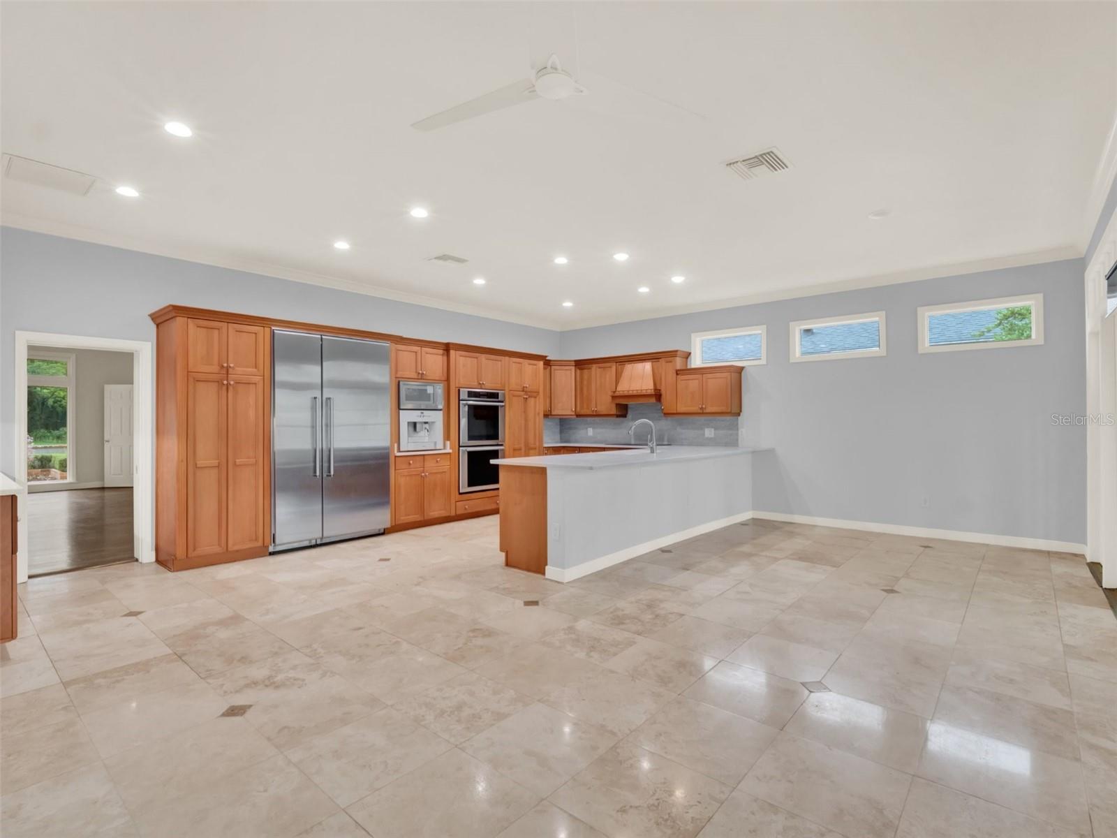 130 W KINGS WAY