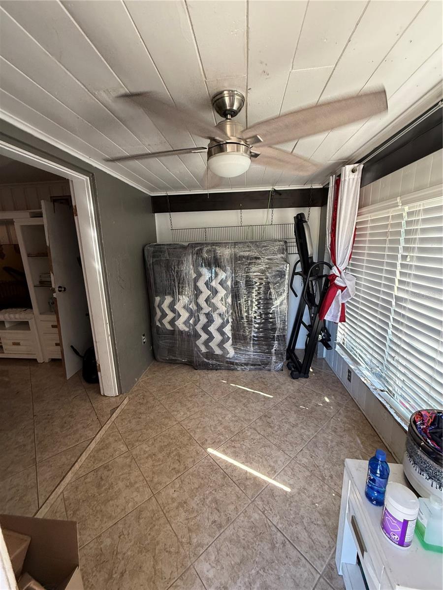 COUNTRY CLUB ESTATES RESUB PT - Residential