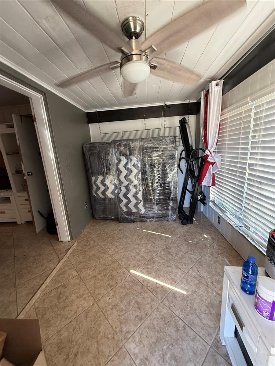 COUNTRY CLUB ESTATES RESUB PT - Residential