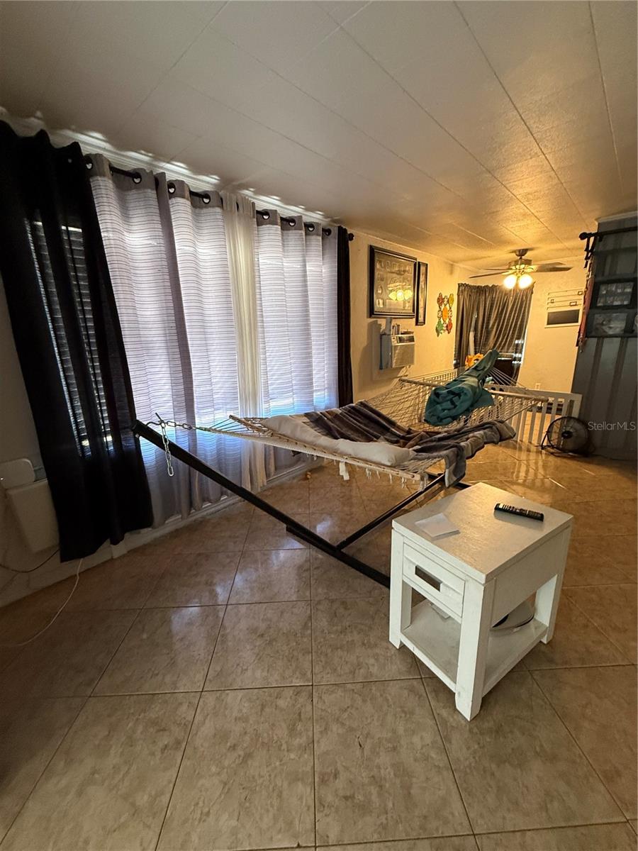 COUNTRY CLUB ESTATES RESUB PT - Residential