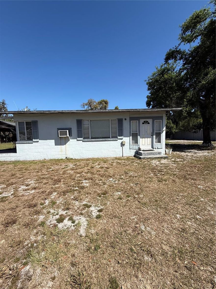 Investor special!! Perfect investment property to make into a rental property!! A little TLC will be like new!! 2 bedroom 1 bath .24 acreage bring your toys and work vehicles!! Walking distance to the lake!! NO HOA!! Call or text for showing!!