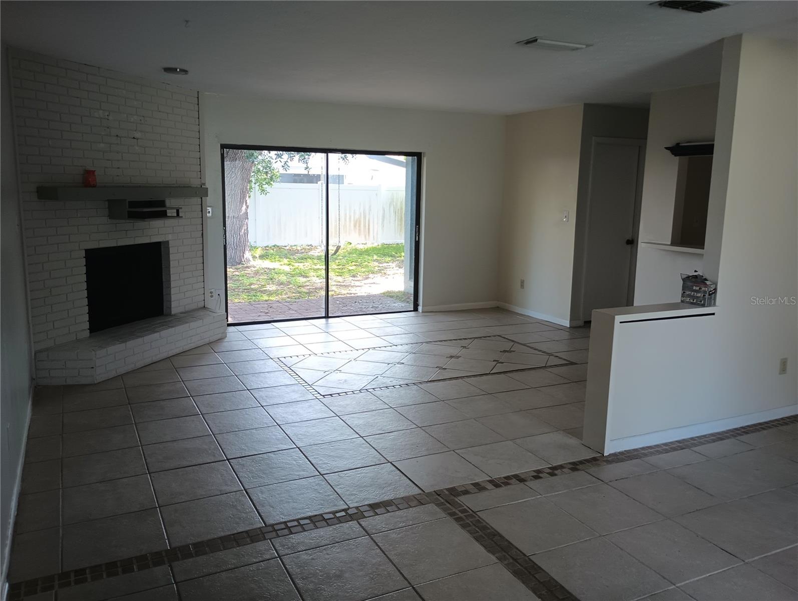 COUNTRY PLACE UNIT 3 A - Residential Lease