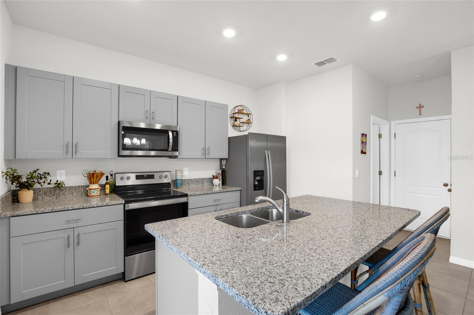 PALMS PH 5 - Residential