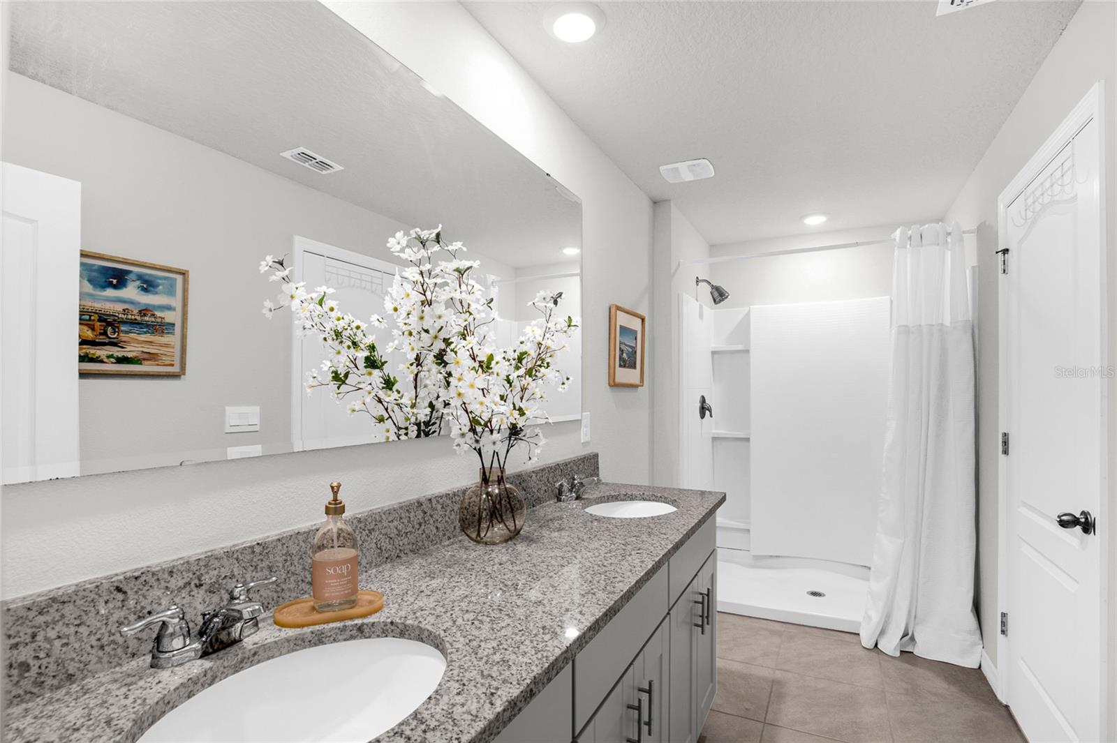 PALMS PH 5 - Residential