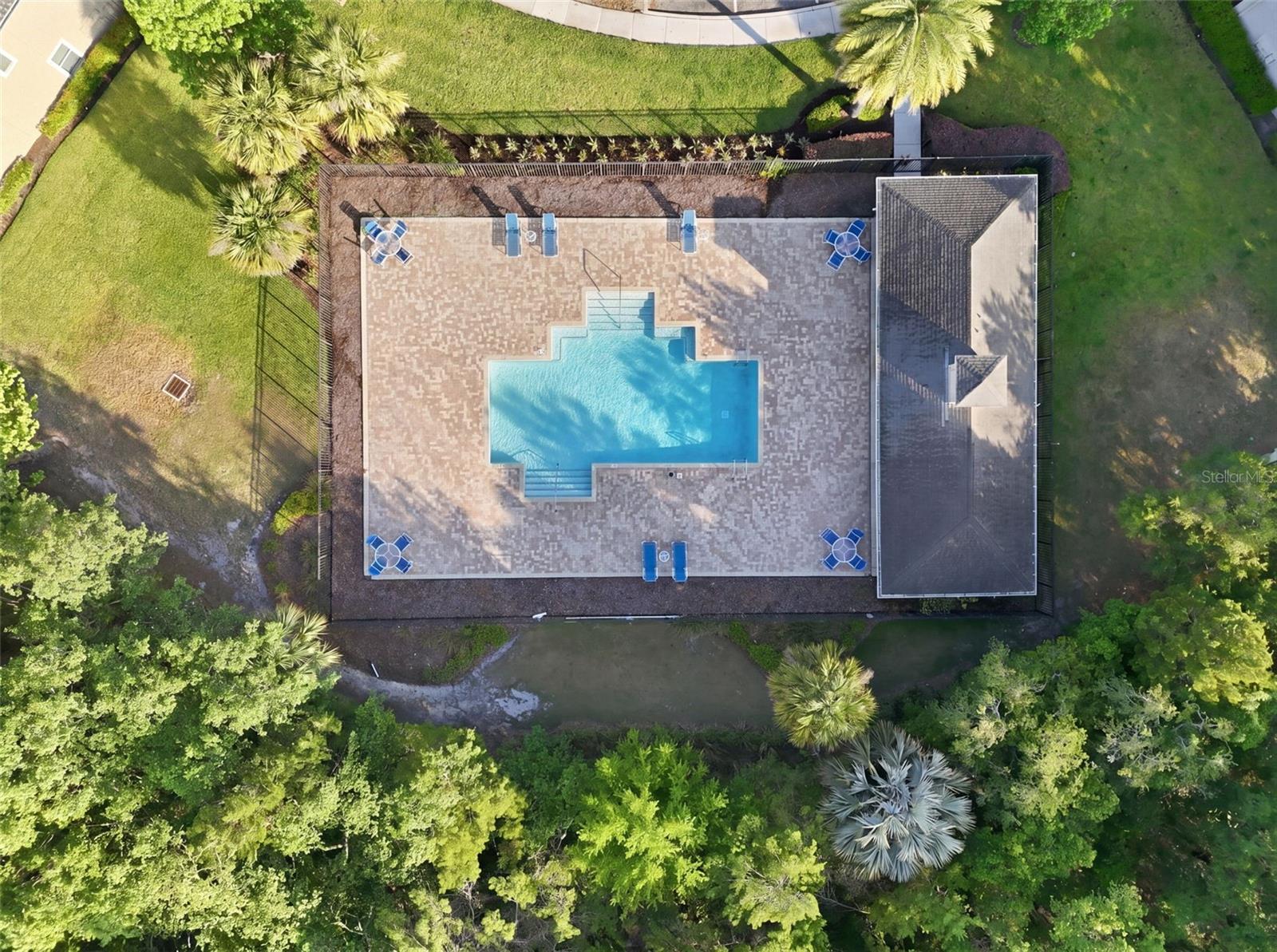 LONE STAR TWNHMS - Residential