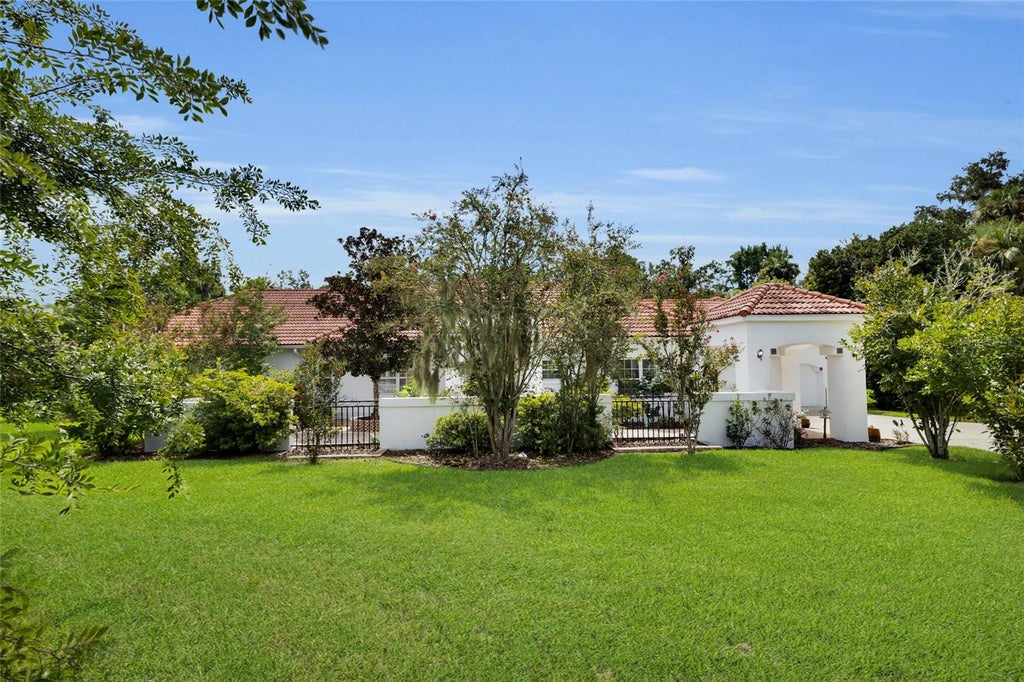 Photo of 3520 SW 24th Avenue Road, Ocala, FL 34471 (MLS # OM730820)