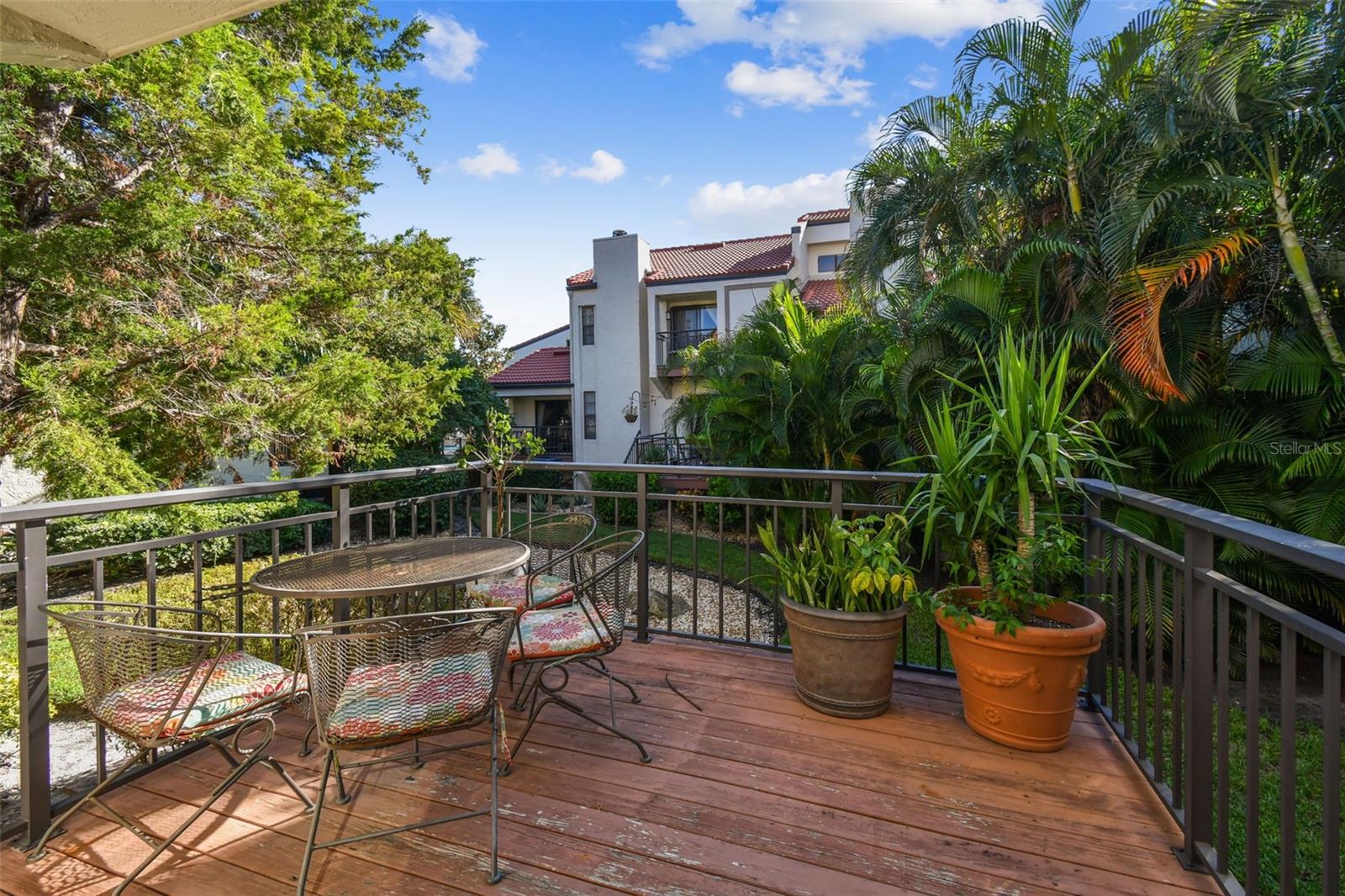 VILLAGE ON ISLAND ESTATES - Residential Lease