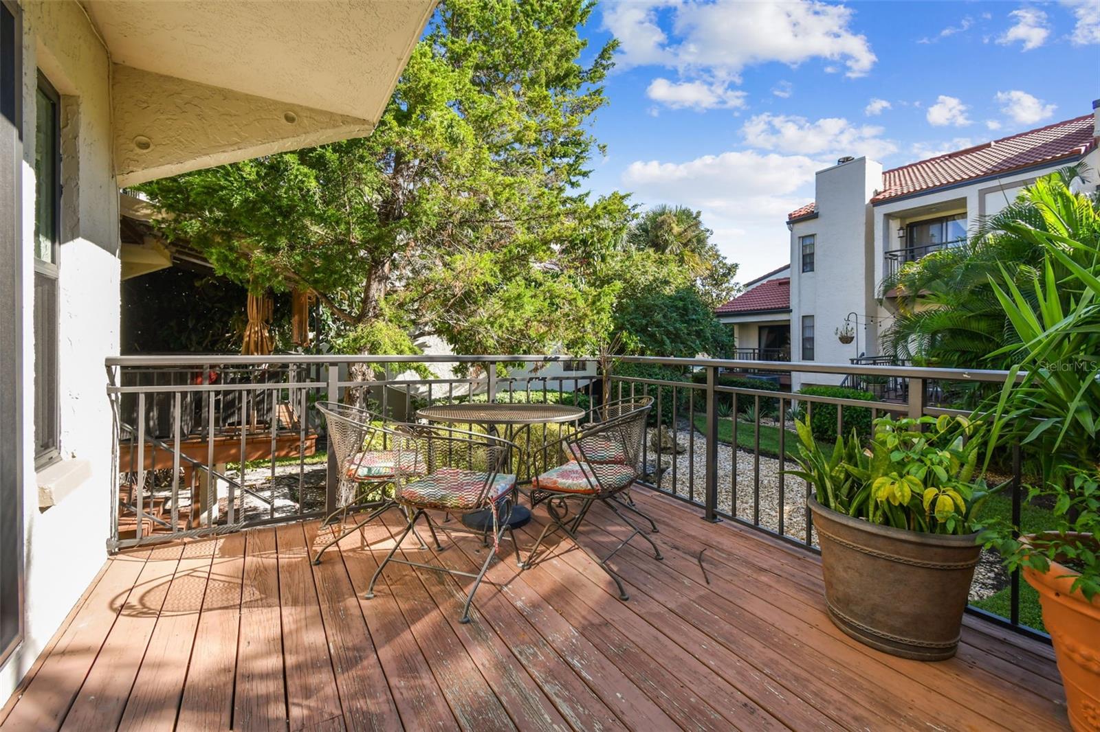 VILLAGE ON ISLAND ESTATES - Residential Lease