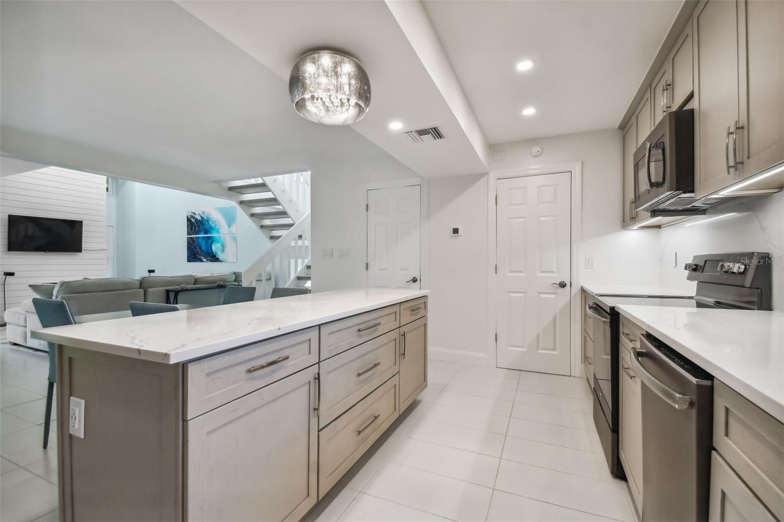 VILLAGE ON ISLAND ESTATES - Residential Lease