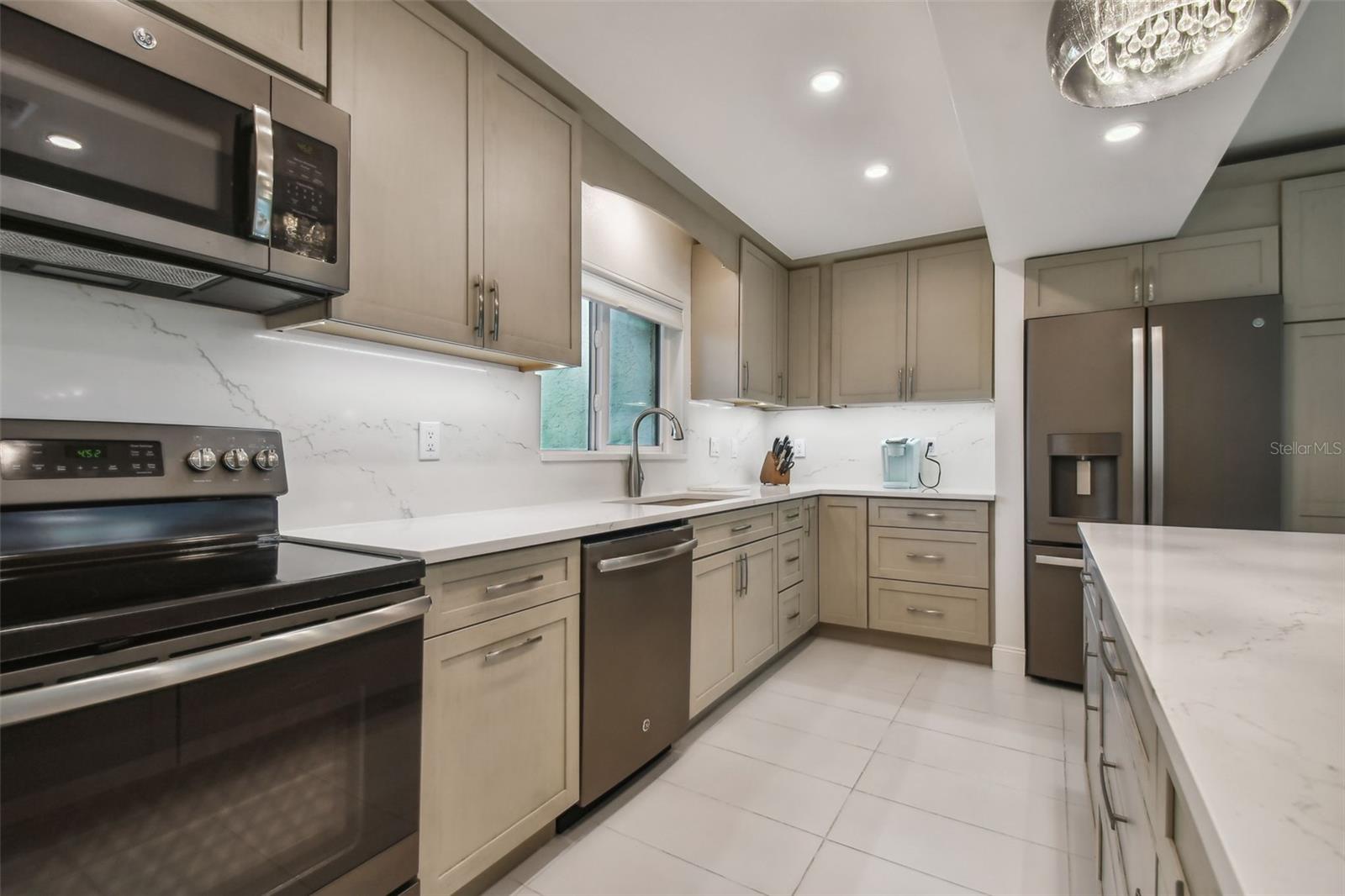 VILLAGE ON ISLAND ESTATES - Residential Lease