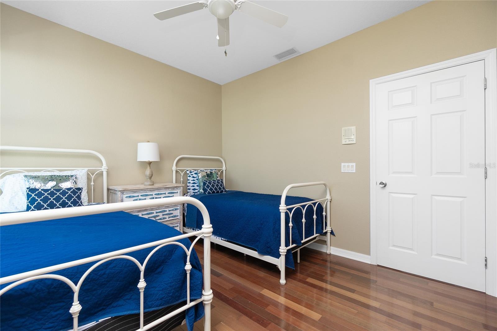 CAPE HAZE MARINA VILLAGE PH 01 - Residential Lease