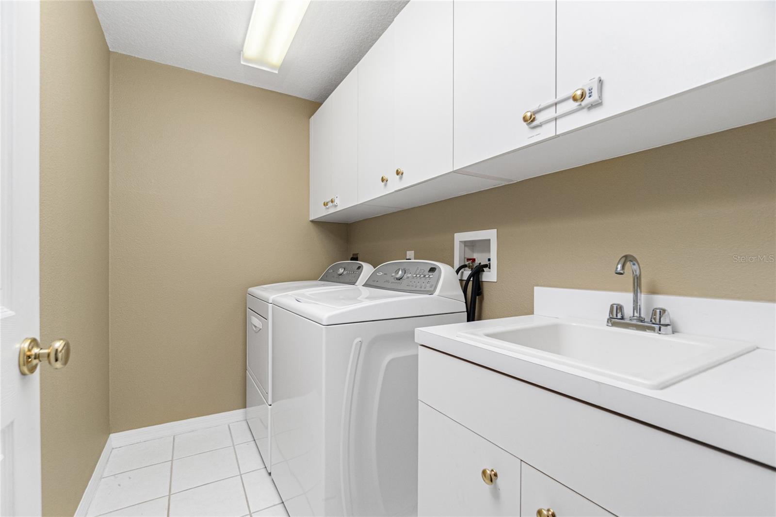 CAPE HAZE MARINA VILLAGE PH 01 - Residential Lease