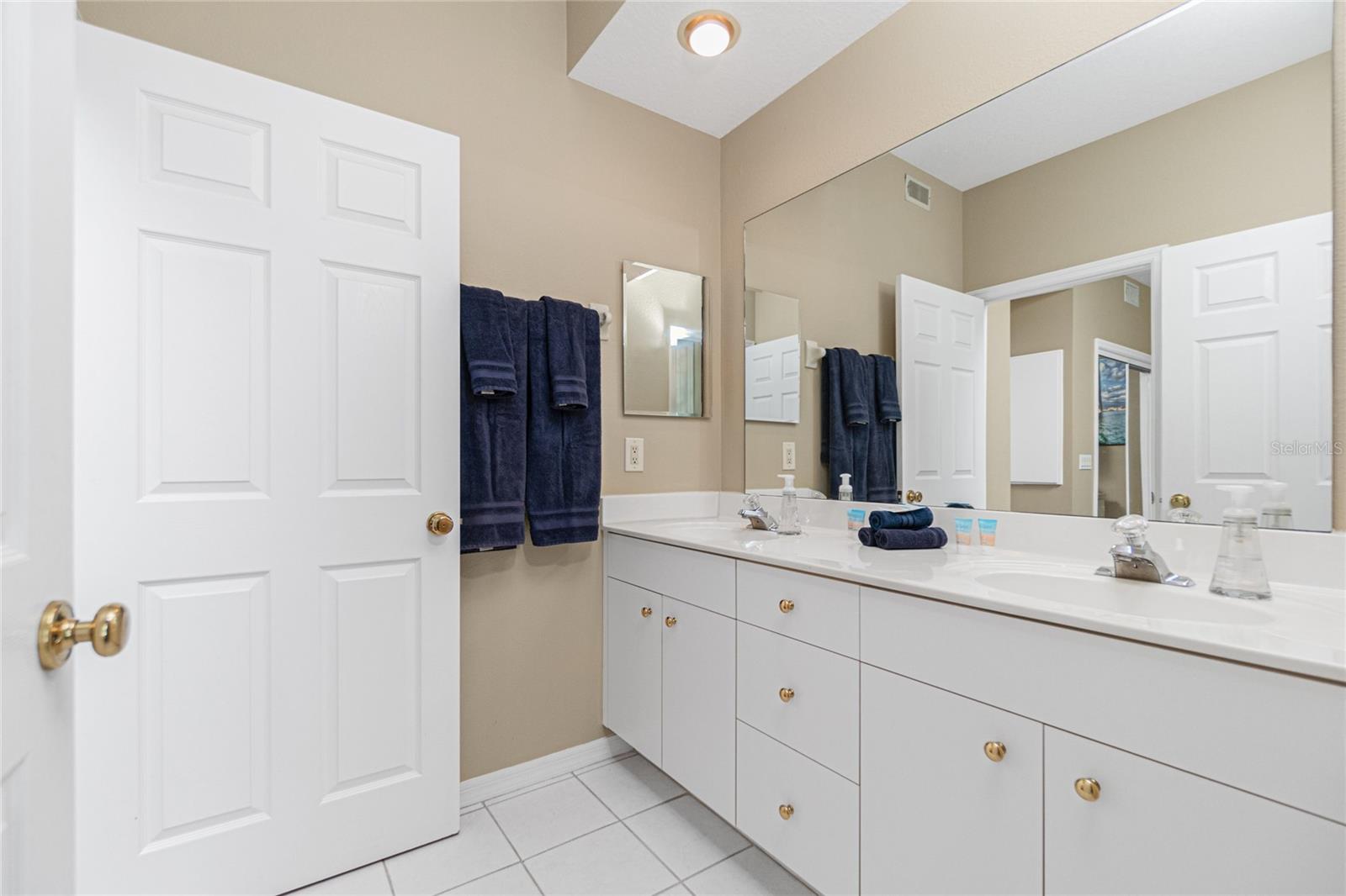 CAPE HAZE MARINA VILLAGE PH 01 - Residential Lease
