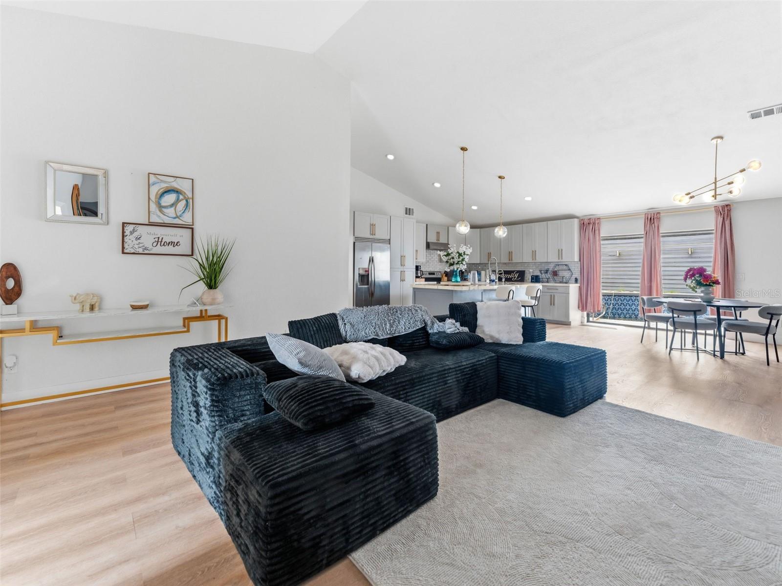 HIGHLAND RIDGE UNIT 1 - Residential