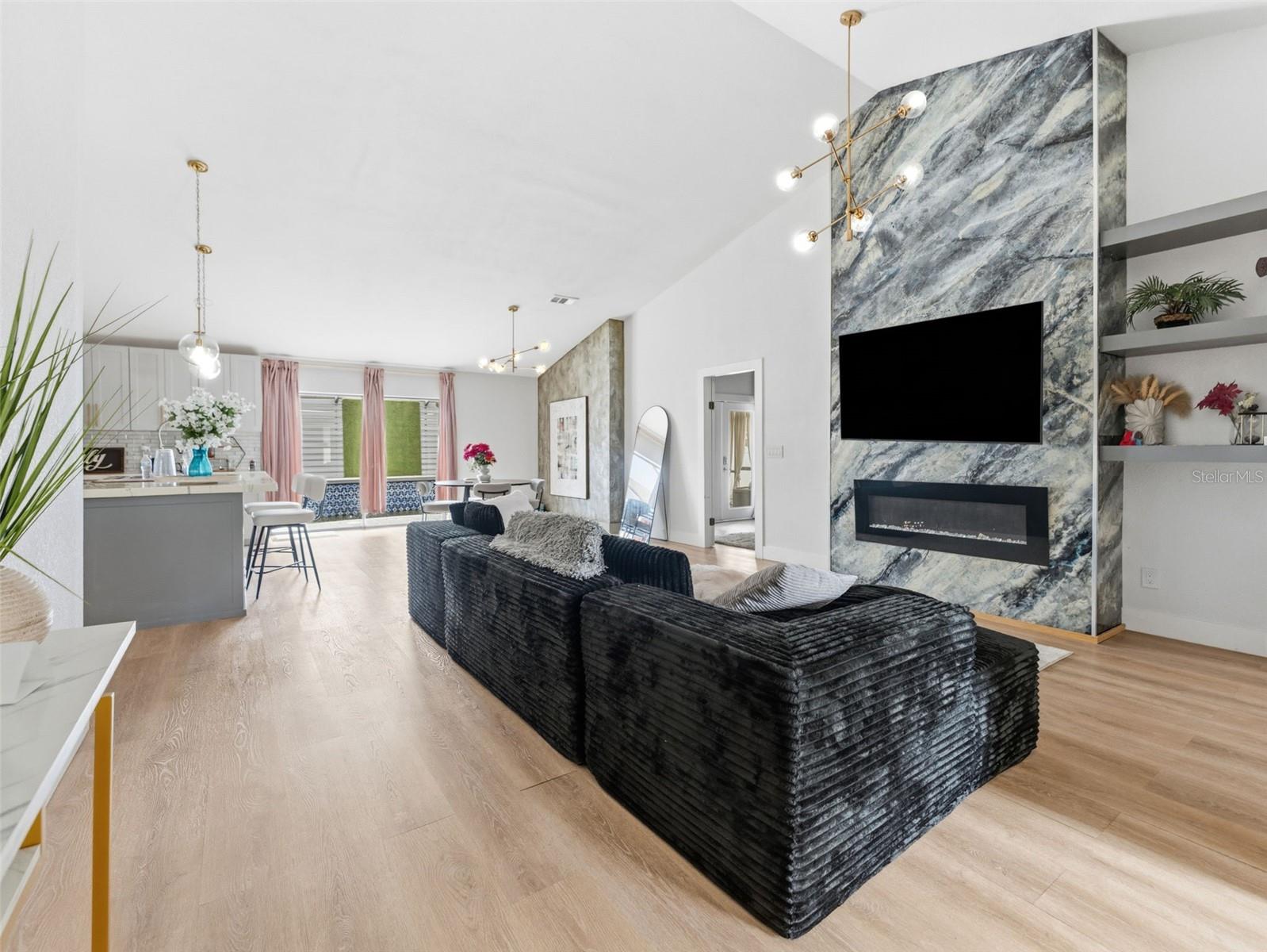 HIGHLAND RIDGE UNIT 1 - Residential