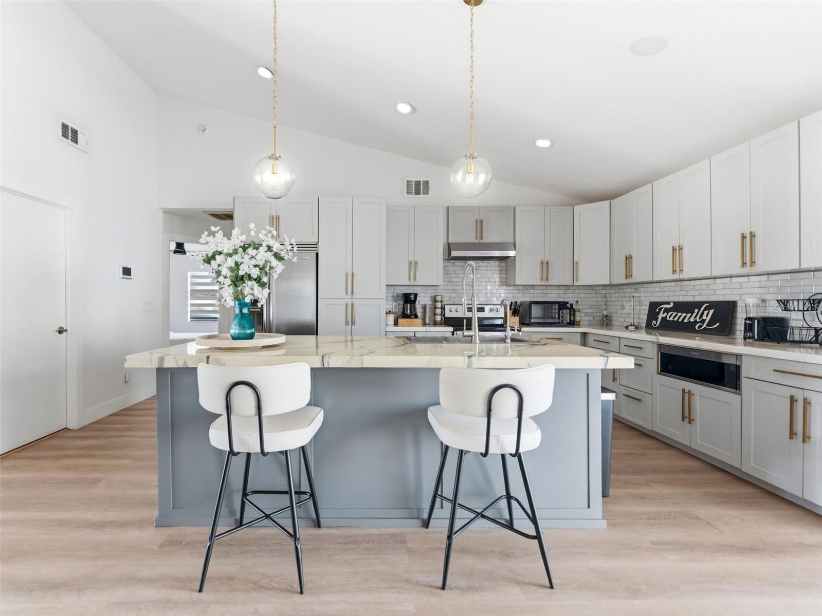 HIGHLAND RIDGE UNIT 1 - Residential