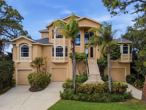 Photo of 2017 Harbour Watch Circle, Tarpon Springs, FL 34689 (MLS # W7884748)