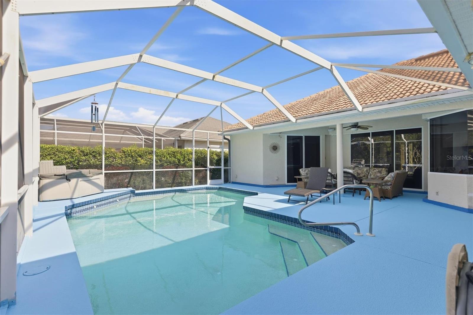 THREE OAKS - Residential