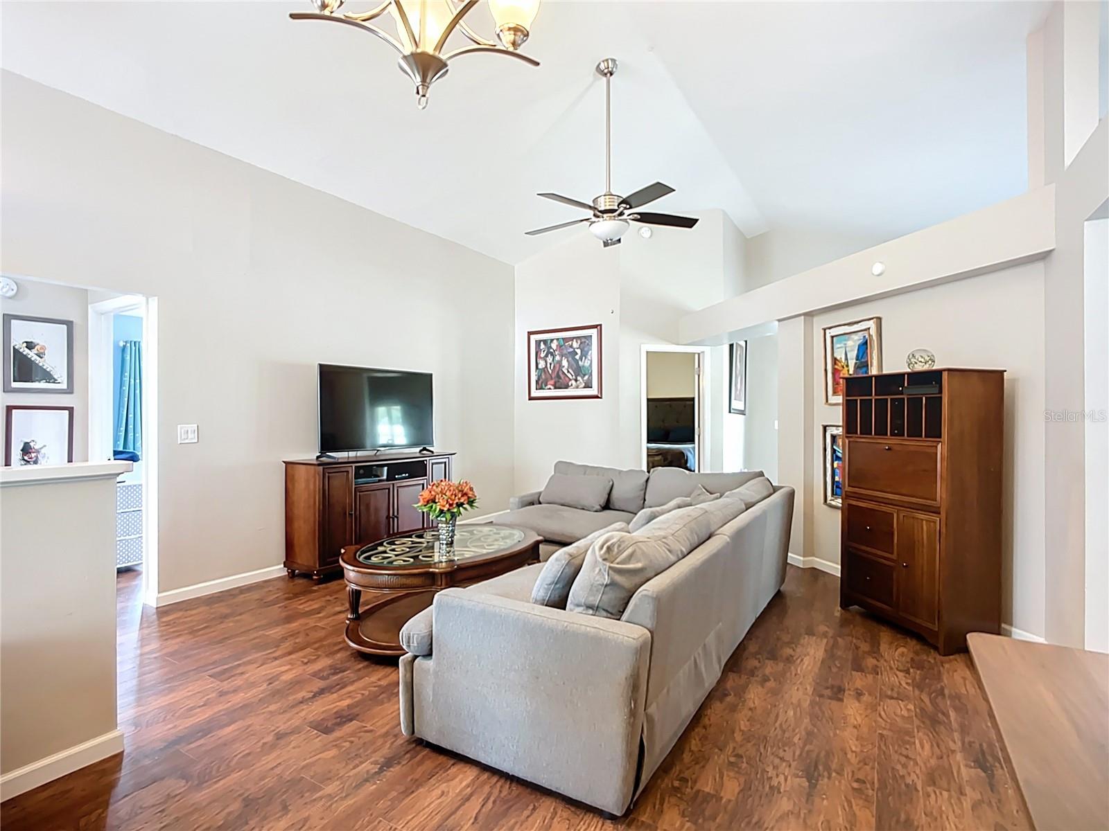 PROVIDENCE LAKES UNIT IV PH - Residential