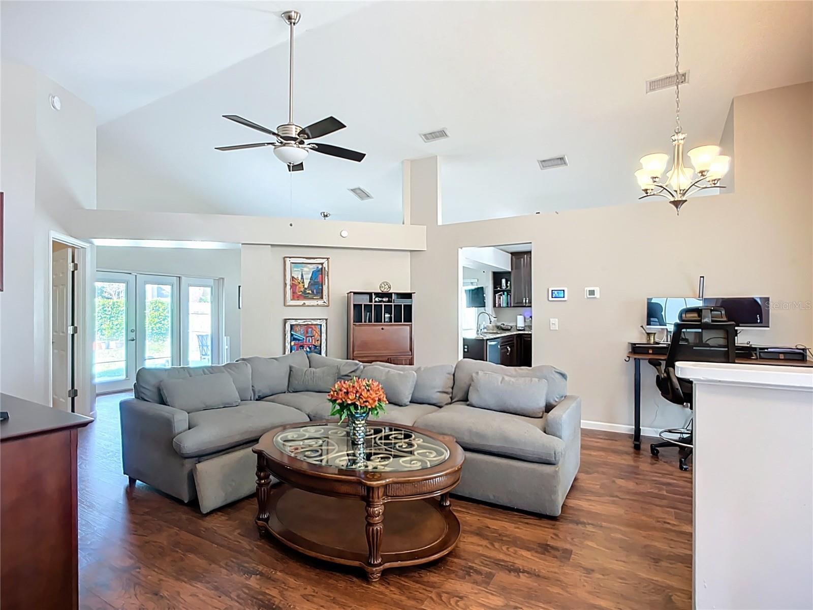 PROVIDENCE LAKES UNIT IV PH - Residential