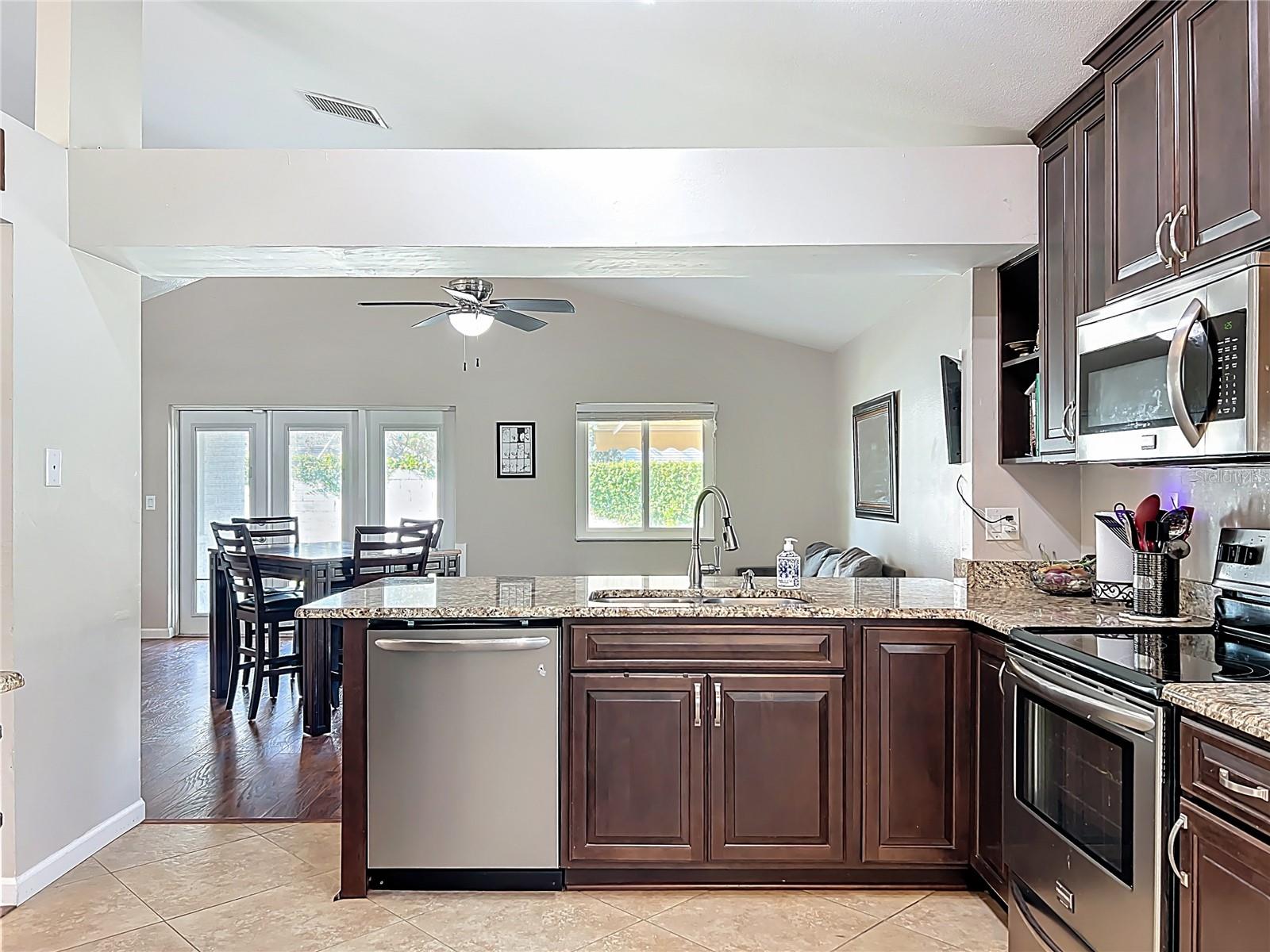 PROVIDENCE LAKES UNIT IV PH - Residential