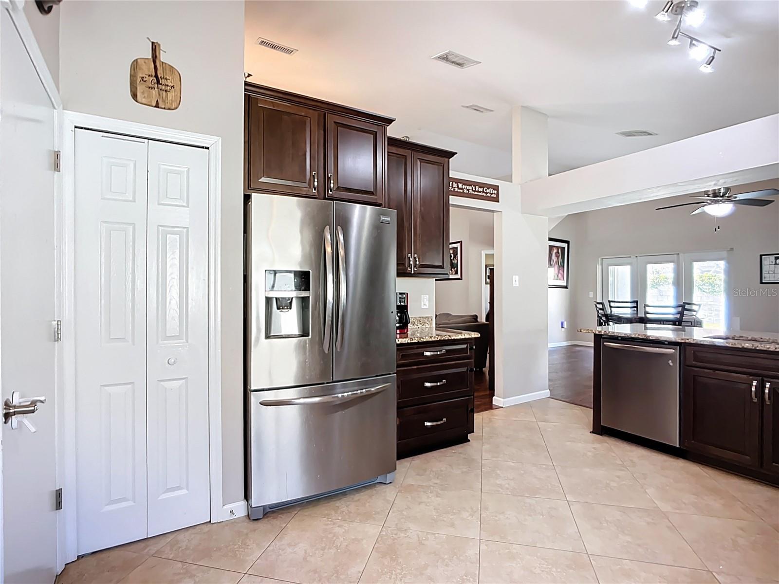 PROVIDENCE LAKES UNIT IV PH - Residential