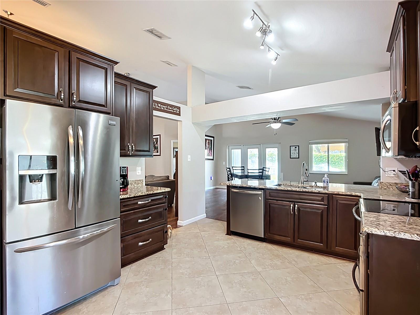 PROVIDENCE LAKES UNIT IV PH - Residential