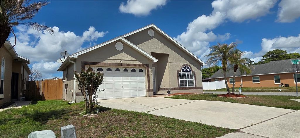 Photo of 282 Briar Bay Circle, Orlando, FL 32825 (MLS # S5148050)