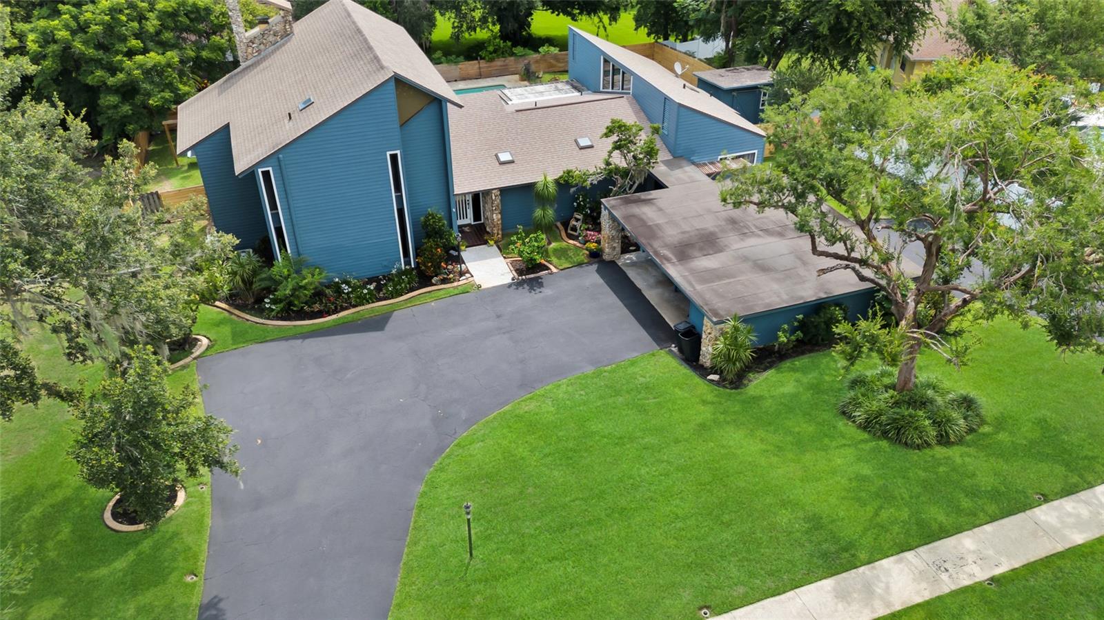 2922 COCOVIA WAY