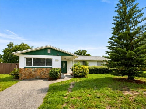 Photo of 8628 Magnolia Drive, Seminole, FL 33777 (MLS # A4701888)