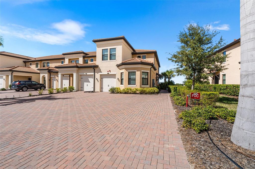 Photo of 10038 Crooked Creek Drive #103, Venice, FL 34293 (MLS # A4670857)