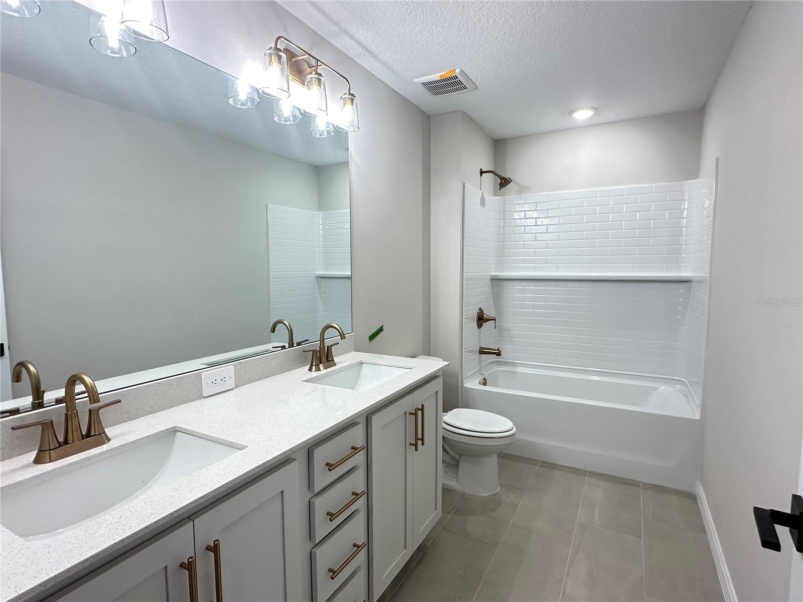 D9G | BERRY BAY PHASE 6 VILLAGE T - Residential