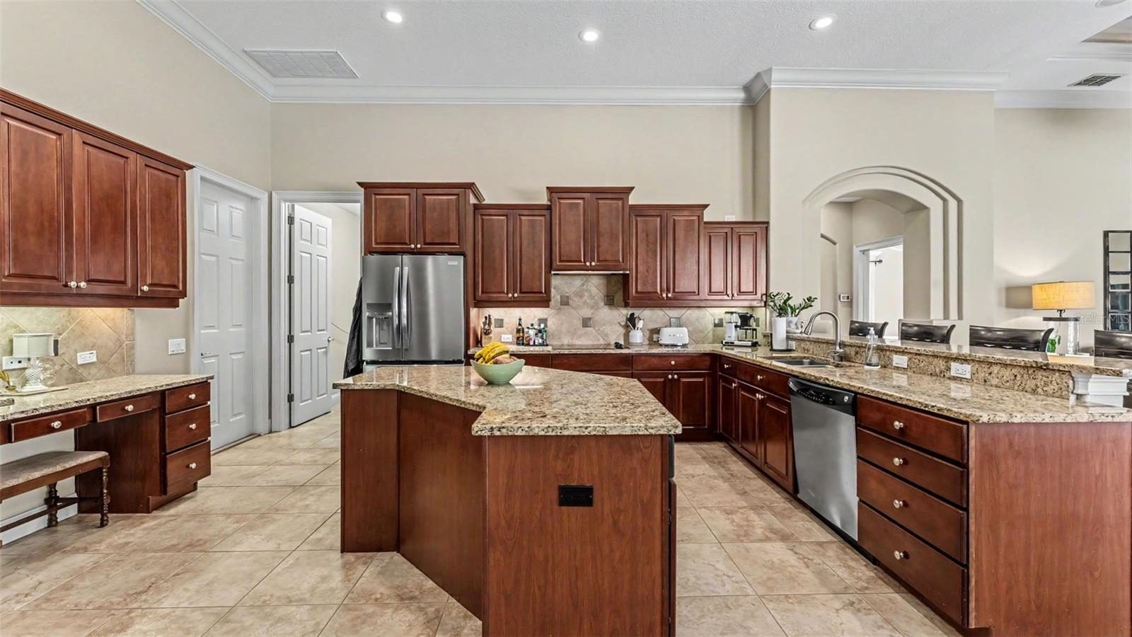 WHISPER WOODS AT EAGLEBROOKE - Residential