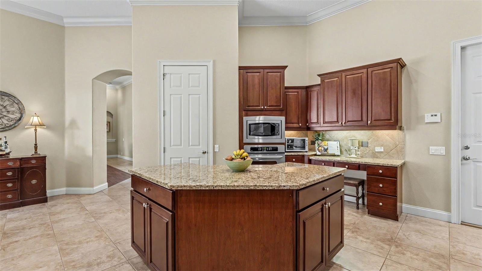 WHISPER WOODS AT EAGLEBROOKE - Residential
