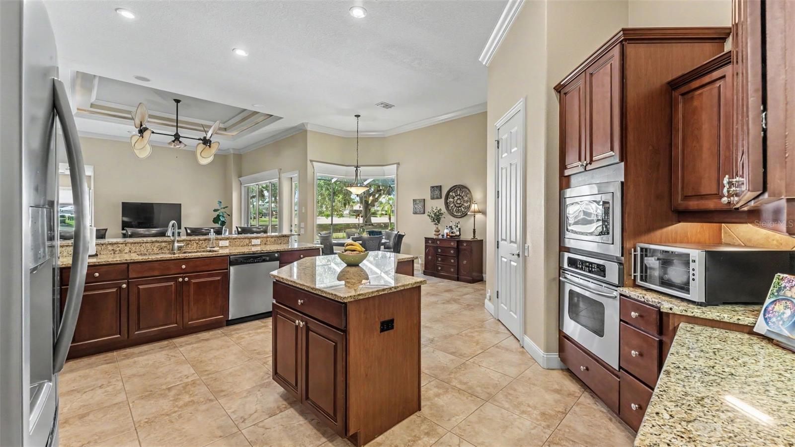 WHISPER WOODS AT EAGLEBROOKE - Residential