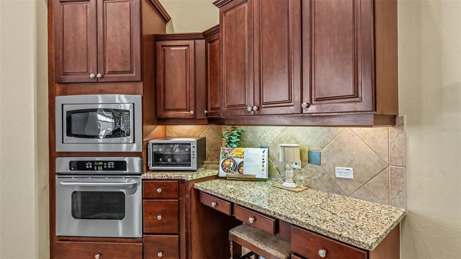WHISPER WOODS AT EAGLEBROOKE - Residential
