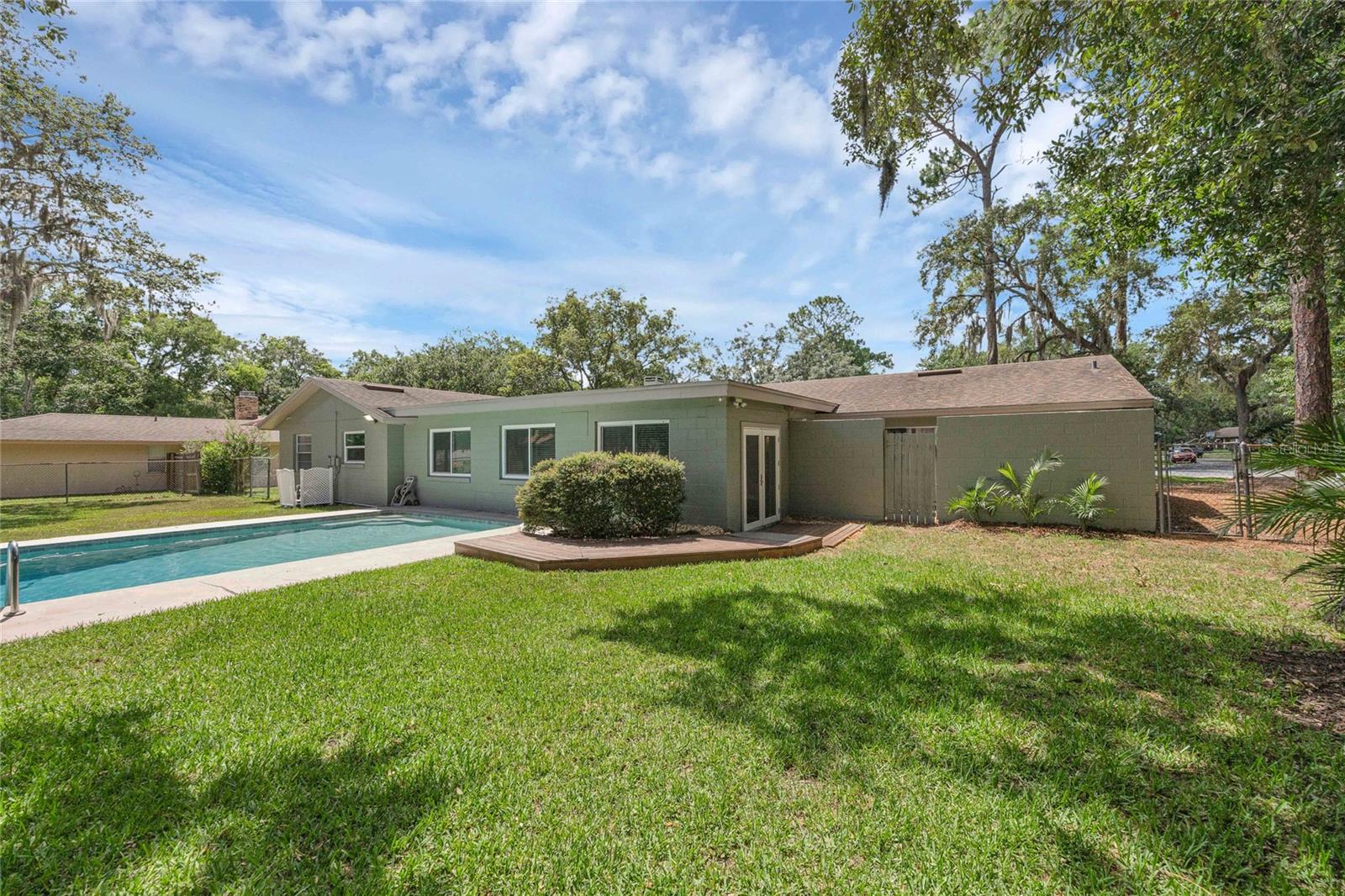 SWEETWATER OAKS SEC 04 - Residential