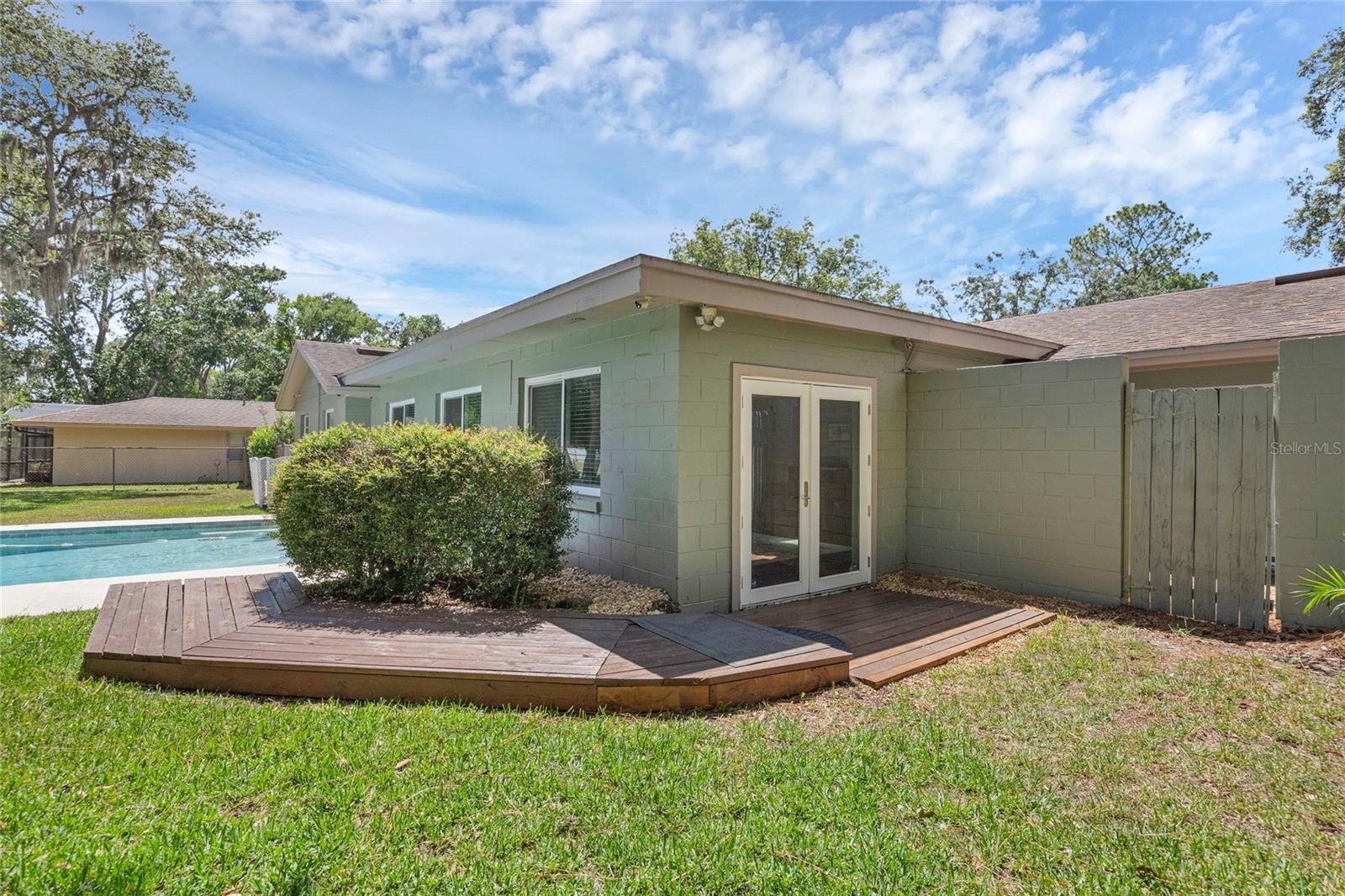 SWEETWATER OAKS SEC 04 - Residential