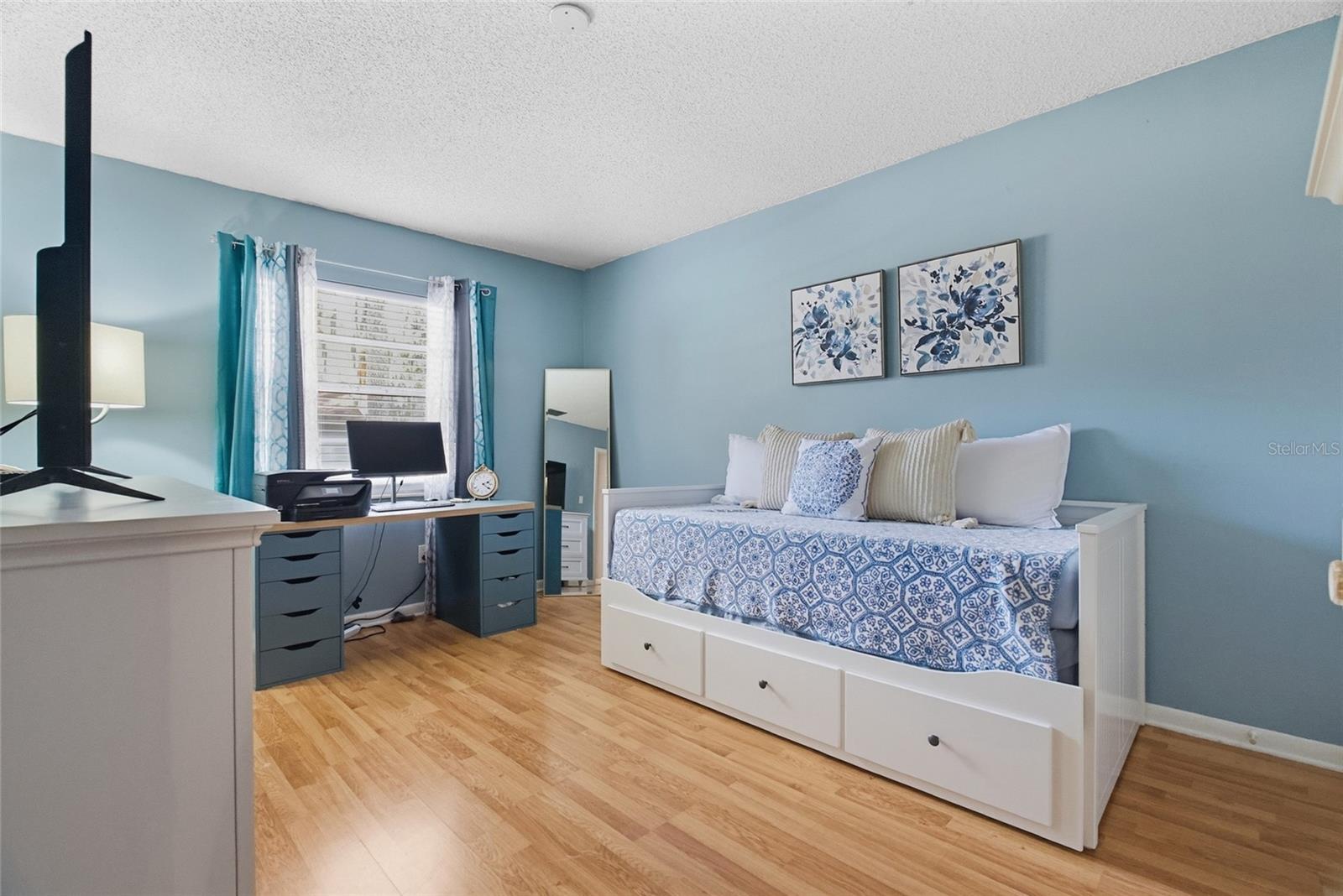 SWEETWATER OAKS SEC 04 - Residential