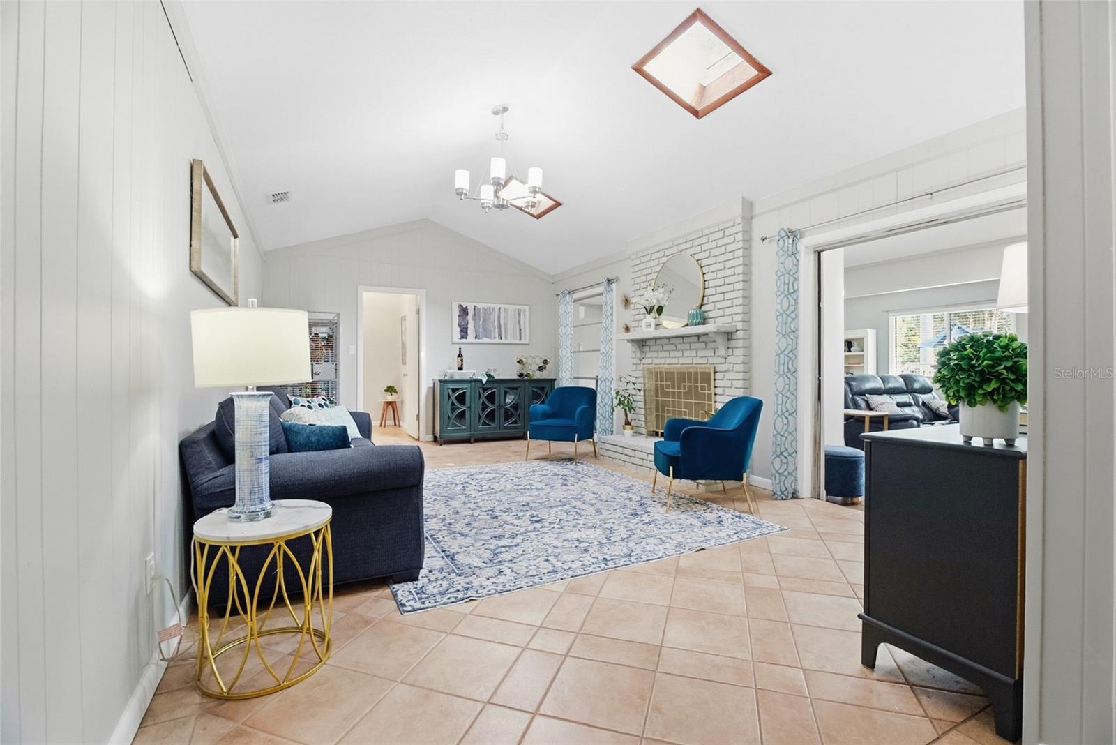 SWEETWATER OAKS SEC 04 - Residential