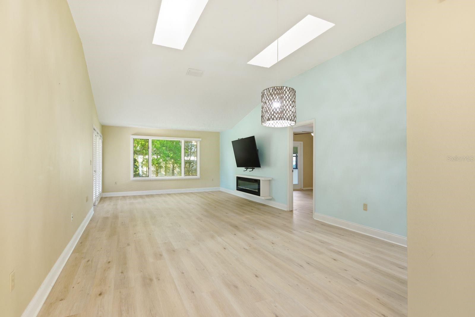 1023 LAKE AVOCA PLACE