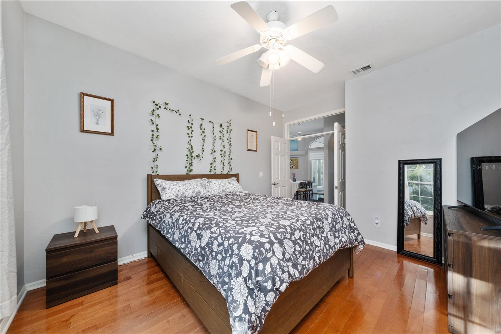 VISTA ROYALE - Residential